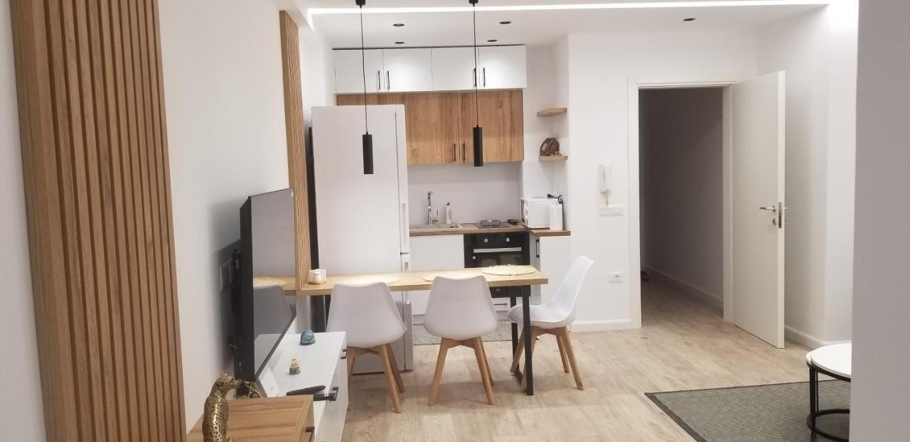 White Apartment ติรานา ภายนอก รูปภาพ