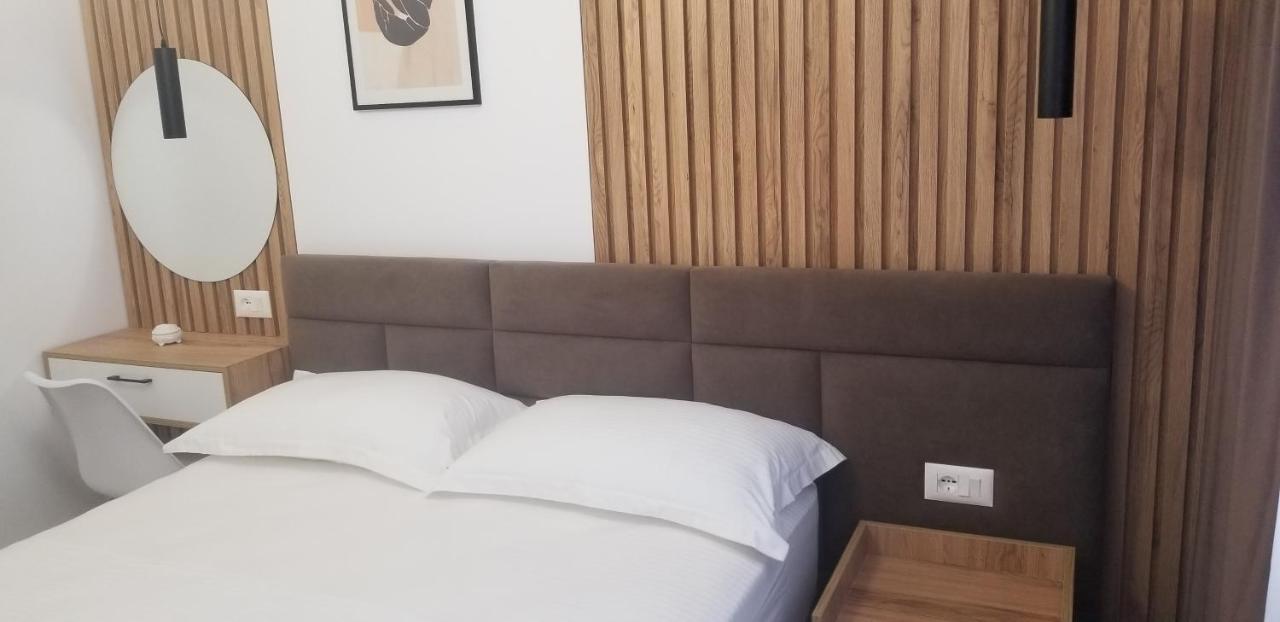 White Apartment ติรานา ภายนอก รูปภาพ